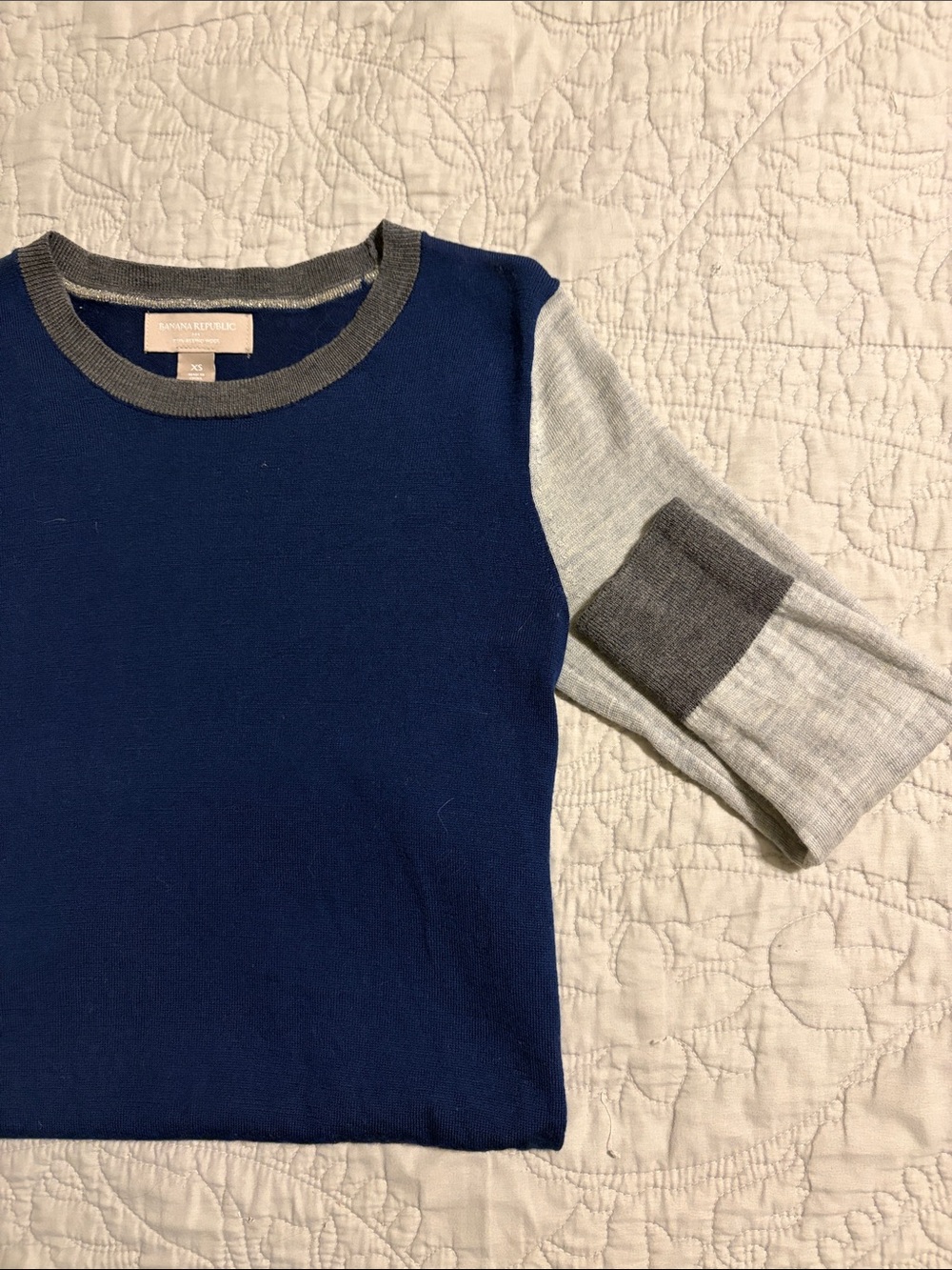 Banana Republic Women’s Color Block Navy Wool Sweater with Gray Sleeves